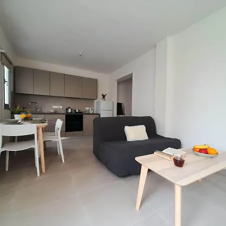 Pervolia Paradise 02 With Kosher Restaurant Apartment